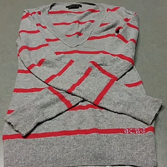 Sweater - Picture 3 of 4